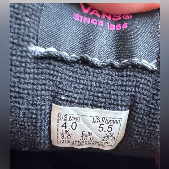 Vans Pink and Black Platform Sneakers, size 5.5 ( brand new) - Picture 5 of 5
